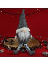 Skrzat z getrami w paski siedzący - szary