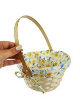 Koszyczek wykładany serwetką