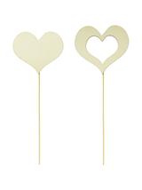 Drewniane serce na piku