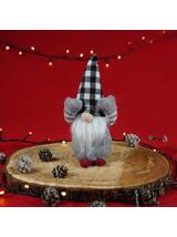 Skrzat w kraciastej czapce - szary