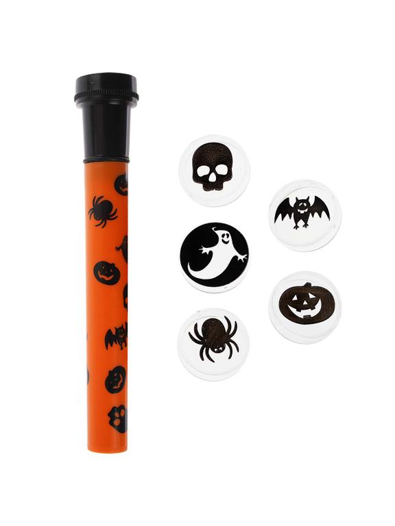 Latarka z nakładkami - halloweenowe wzory