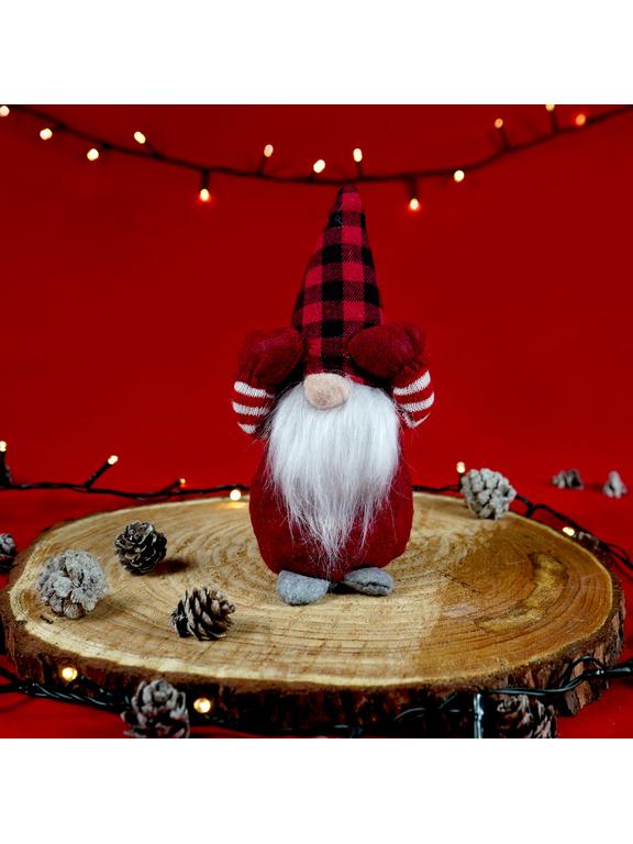 Skrzat w kraciastej czapce - czerwony