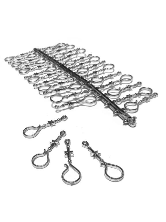 Haczyki plastikowe do ozdób (30 szt.) srebrny